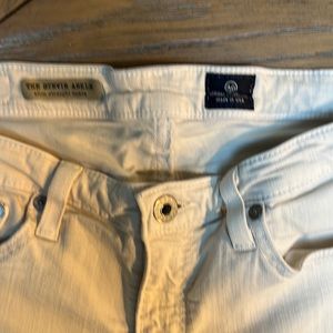 AG Jeans Stevie Slim Straight Ankle Size 29R in off-white/cream